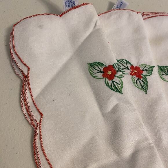 VTG Placemats Holiday Christmas Napkins Cotton Appliqué Flower Embroidery 8pcs - Picture 4 of 10